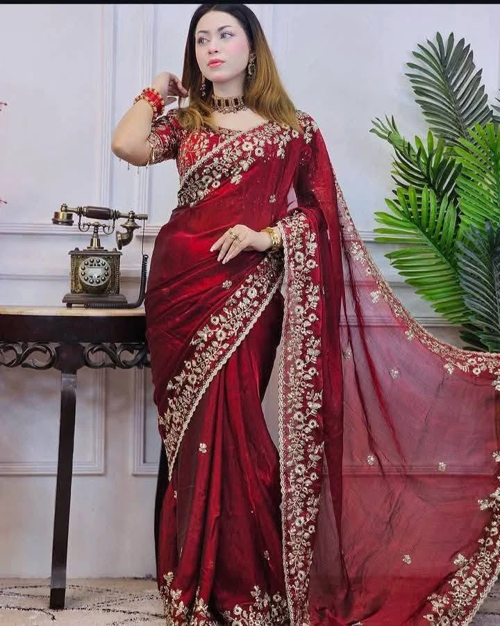 ইন্ডিয়ান শাড়ি